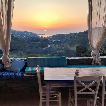 With Amazing Sunset View And Vourkari Bay Apartment