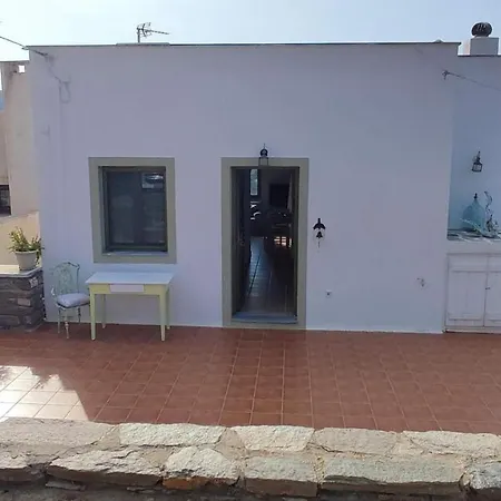 Apartment With Amazing Sunset View And Vourkari Bay Otzias